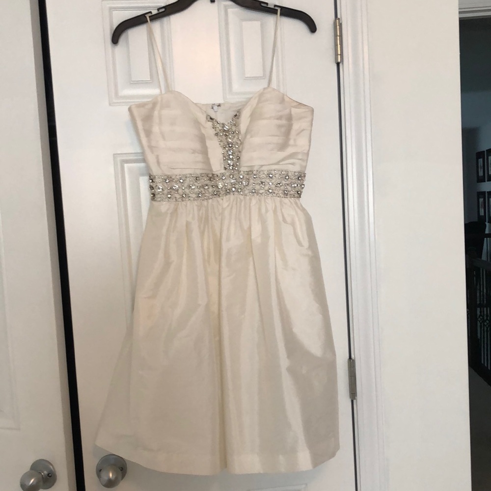Short wedding, cocktail, or prom dress